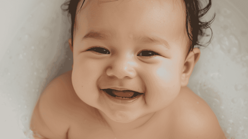 A high-performance portable breast milk storage container demonstrates how to extend the safe storage period of breast milk at room temperature without a refrigerator by means of physical cooling.